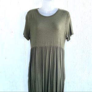Hunter Green Bellamie Long T Shirt Dress with Pockets Size Medium